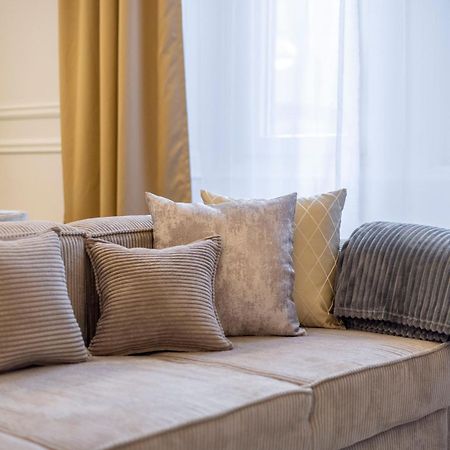Exclusive & Prestigious Central Residence W/ Balcony Budapest Exterior foto