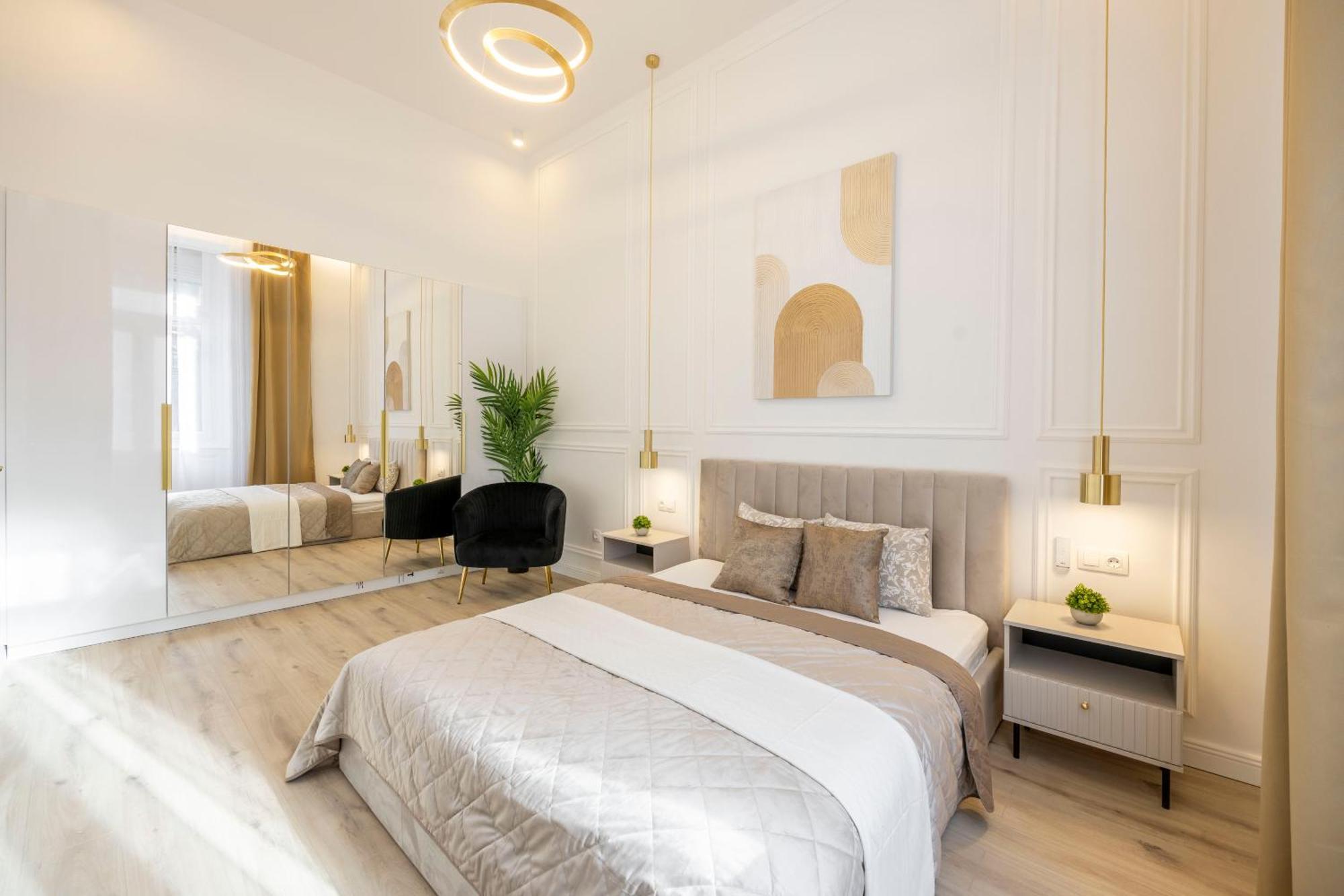 Exclusive & Prestigious Central Residence W/ Balcony Budapest Exterior foto